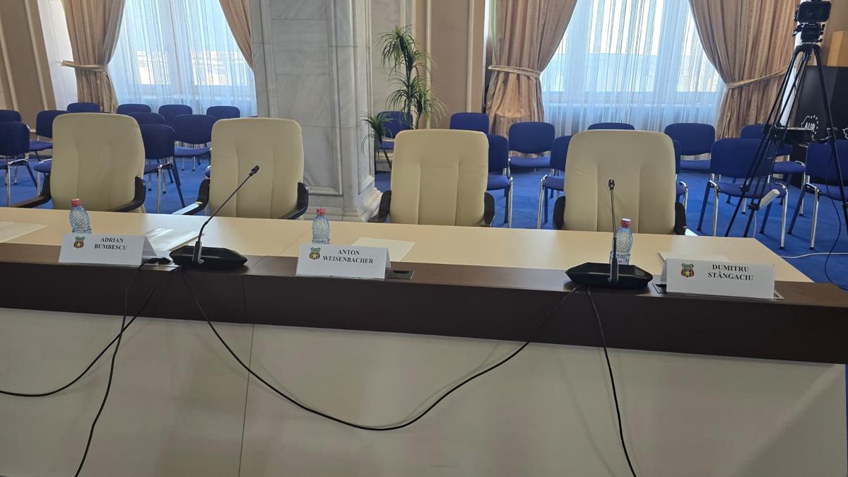 Steaua '86 în Camera Deputaților » Parlamentarii AUR au „confiscat” sărbătoarea, Balint a cerut indemnizații de merit pentru toată echipa: „În mod firesc și drept”