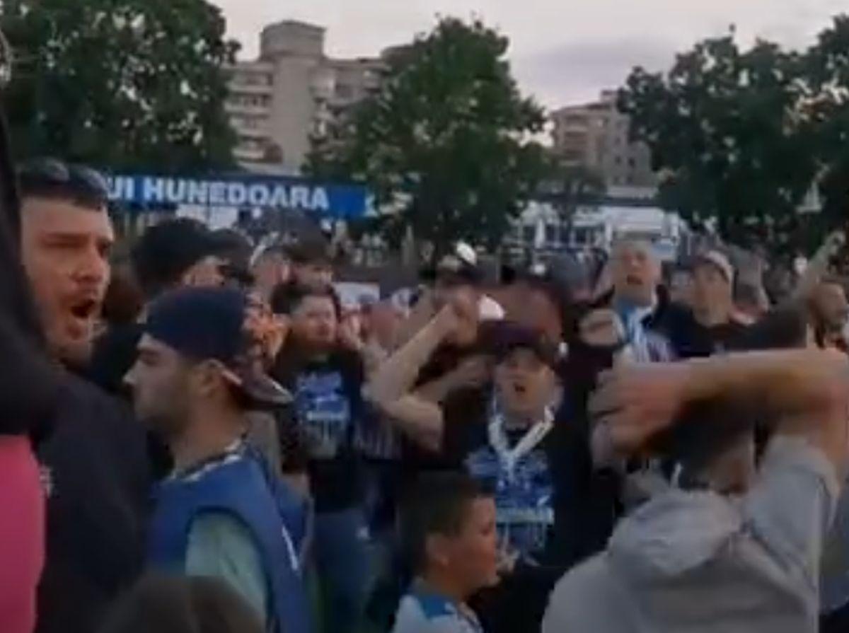 Bucuria celor de la Corvinul după promovare