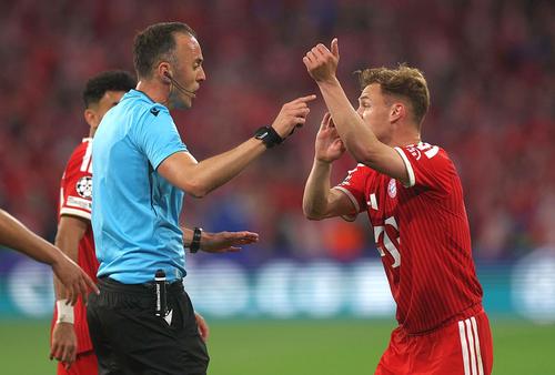 Joao Pinheiro i-a scandalizat pe germani la Bayern - PSG/ FOTO Getty Images