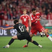 Musiala, între Joao Neves și Bradley Barcola // Bayern - PSG, returul semifinalei de Liga Campionilor, 06.05.2026 // foto: Getty Images