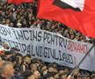 Bannere rasiste afișate la Dinamo - Rapid