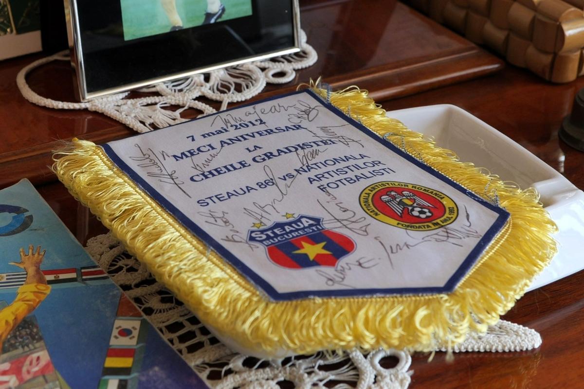 Gabi Balint a deschis ușa casei, la Sângeorz-Băi » Spumos la 40 de ani de la Sevilla: „În timp ce mergeam să bat penalty-ul, îl înjuram în gând pe Lăcătuș”