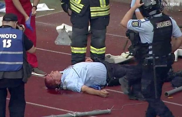 Fanul lui U Cluj care a lovit un jandarm cu scaunul, pedepsit dur de Tribunal! Condamnat la 7 ani și 6 luni de închisoare