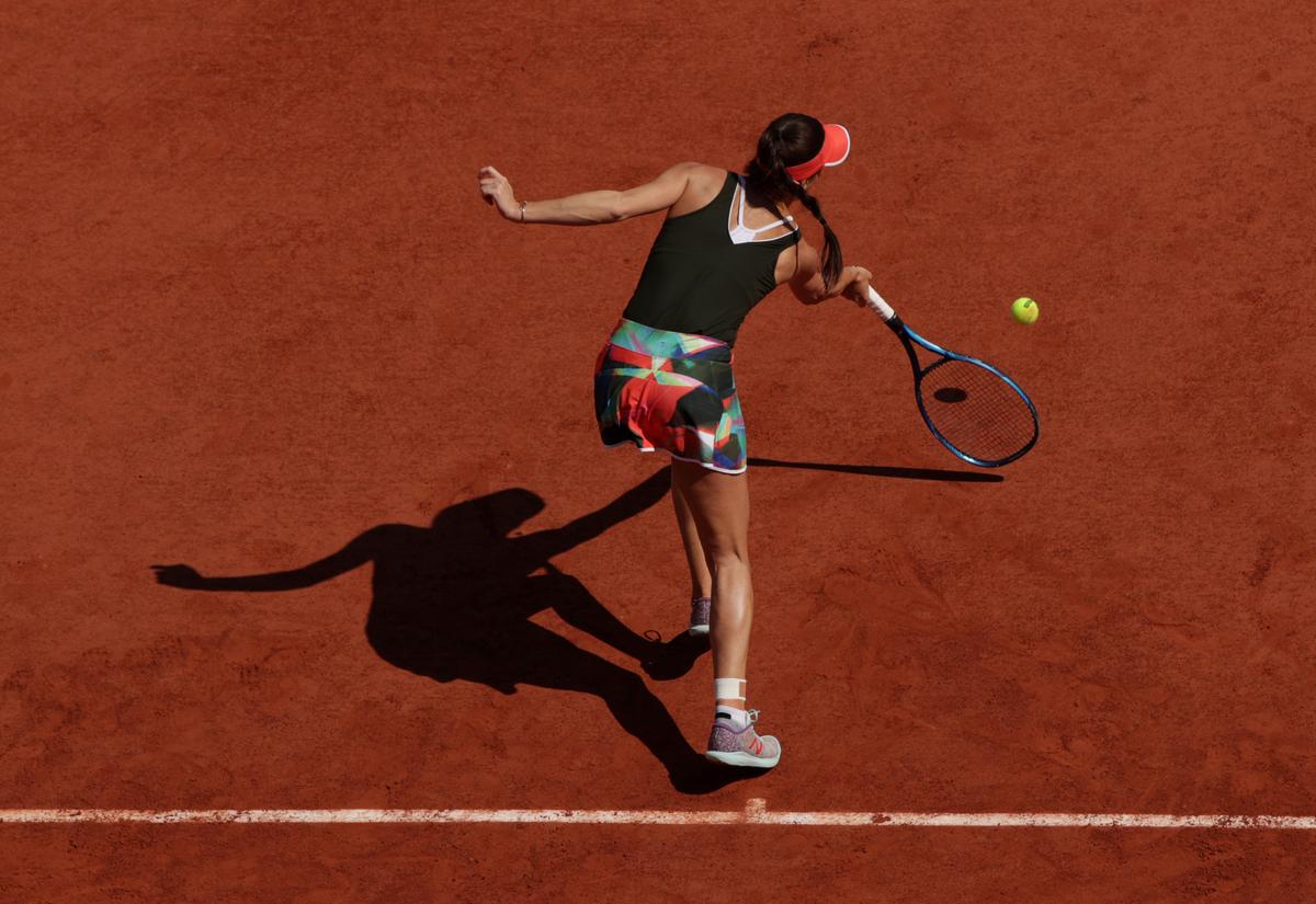 Sorana Cîrstea, eliminată în optimi la Roland Garros! Cădere incredibilă după ce a ratat o minge de set