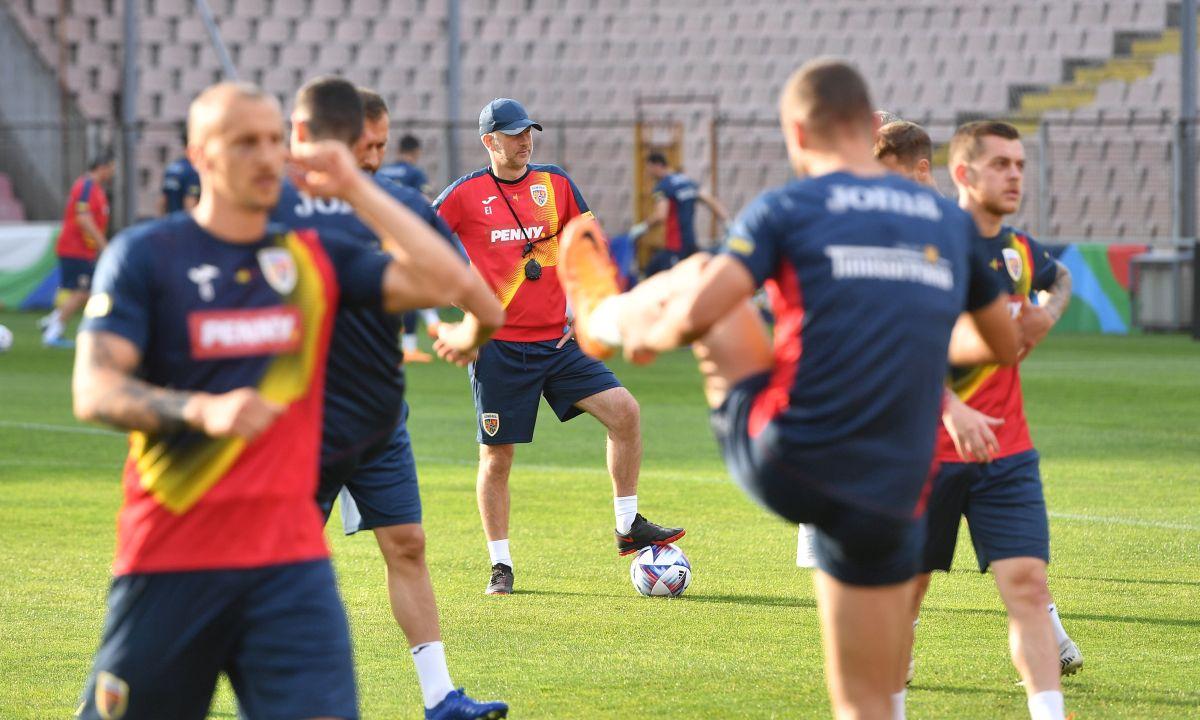 „Hai să punem toate cărțile pe masă, să nu ne mai ascundem!” » Edi Iordănescu susține că e dorit în străinătate: „Puteam să fug oricând”