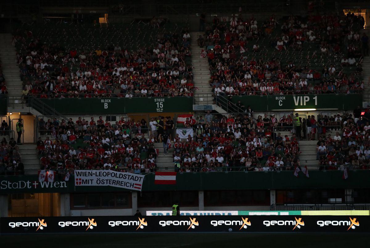 Austria - Danemarca a început cu 90 de minute întârziere » Ce s-a întâmplat la Viena + Momente superbe create de fani