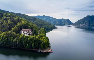 Hotel Valea cu Pești Transfăgărășan: Oază de Relaxare în Inima Naturii