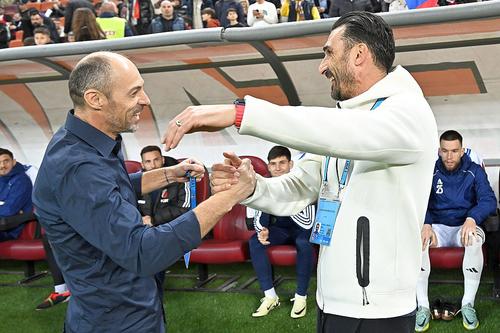 Bogdan Andone, în stânga, continuă la FC Botoșani // foto: Imago Images
