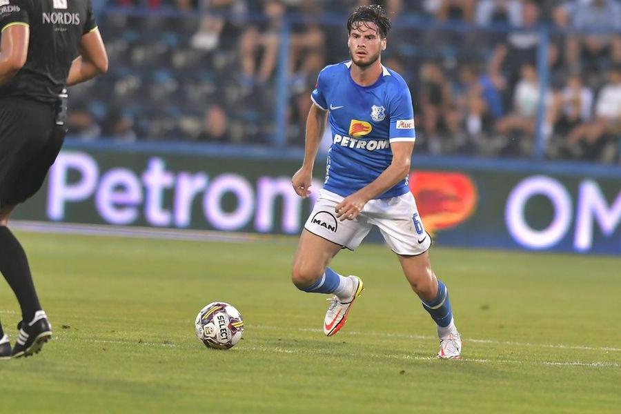 Tudor Băluță în tricoul Farului / Foto: Imago Images Tudor Băluță a revenit în Superliga: clubul din play-off a anunțat mutarea într-un mod inedit