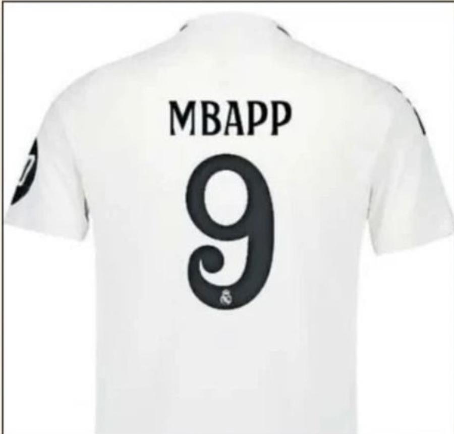 Între numele original al noului idol francez Kylian Mbappe și cel care poate fi înscris pe tricoul lui Real Madrid e diferență de o literă Fanii lui Real Madrid nu pot cumpăra tricouri cu numele lui Mbappe, ci doar variantele „Mbapp” sau „Bappe”! Care e motivul INCREDIBIL