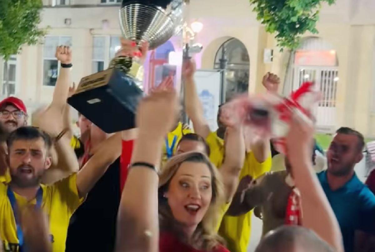Imagini cu stadionul din Câmpulung (august 2024) » Arena încă nu poate găzdui meciuri din Liga 2, la nici două luni după băile de mulțime făcute de Elena Lasconi