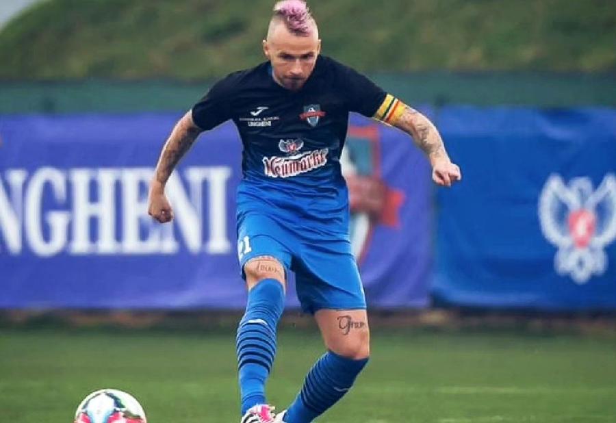 Victoraș Astafei, în tricoul Unirii Ungheni / Sursă foto: Facebook Un veteran de 37 de ani, eroul „barajelor” de promovare în Liga 2 » 4 goluri într-un rezultat istoric în orașul cât o comună: „Ceva cum rar am întâlnit!”