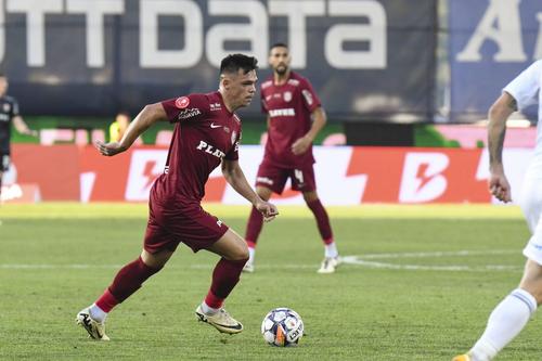 Flavius Iacob nu a fost cumpărat definitiv de CFR Cluj. Tânărul fundaș de întoarce la Corvinul Hunedoara. Foto: Imago