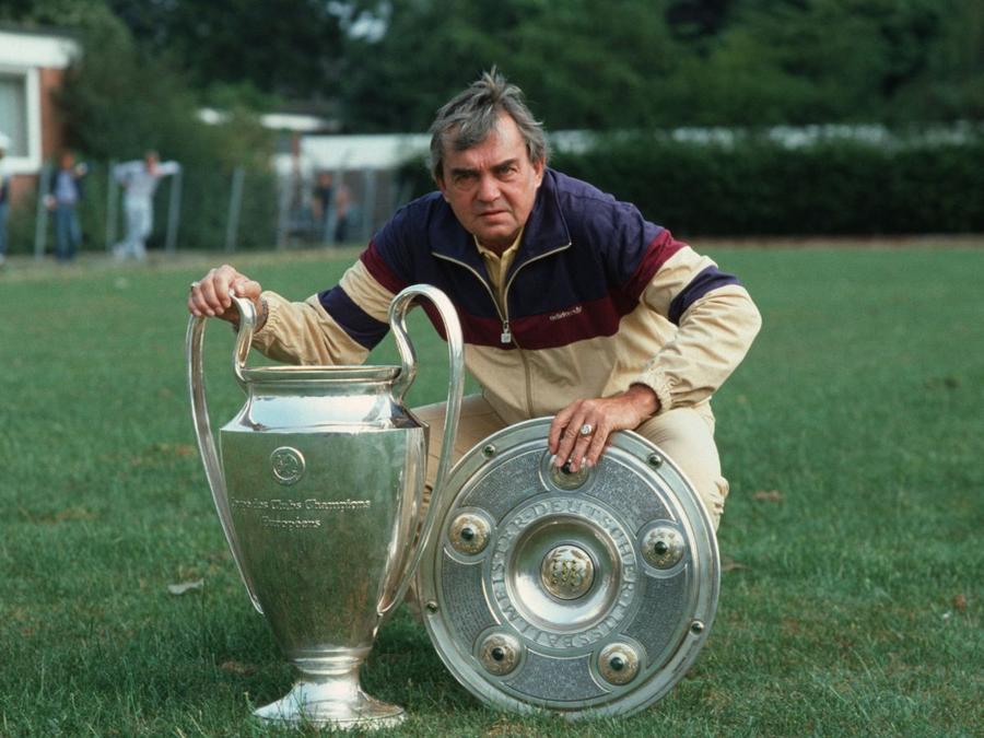 Ernst Happel / Foto: Getty Images Cine este Ernst Happel, omul care dă numele stadionului unde România o va înfrunta pe Austria » A avut coșmaruri cu echipele românești