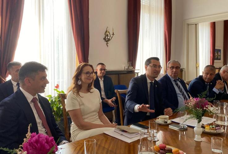 Răzvan Burleanu, la un eveniment al Ambasadei României la Viena // Sursă foto: Facebook