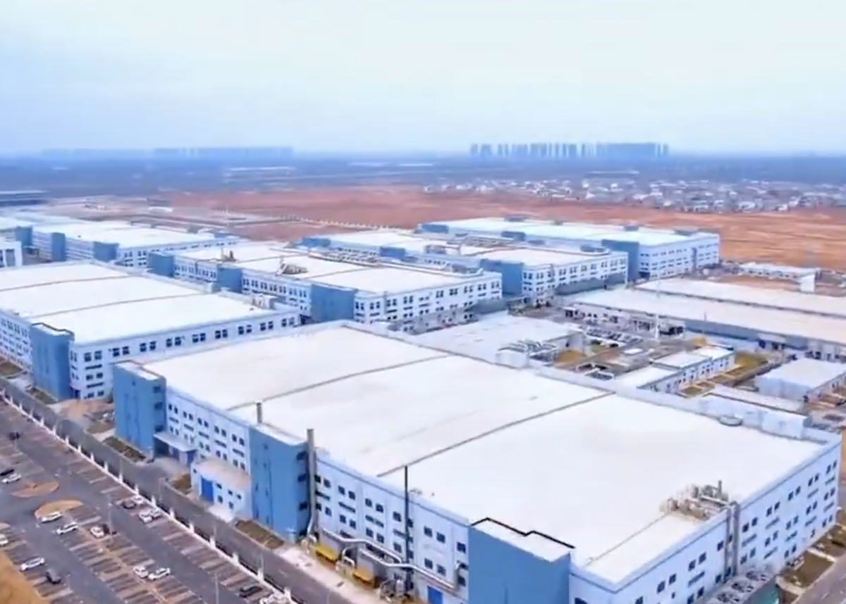 BYD construiește o fabrică gigant în China