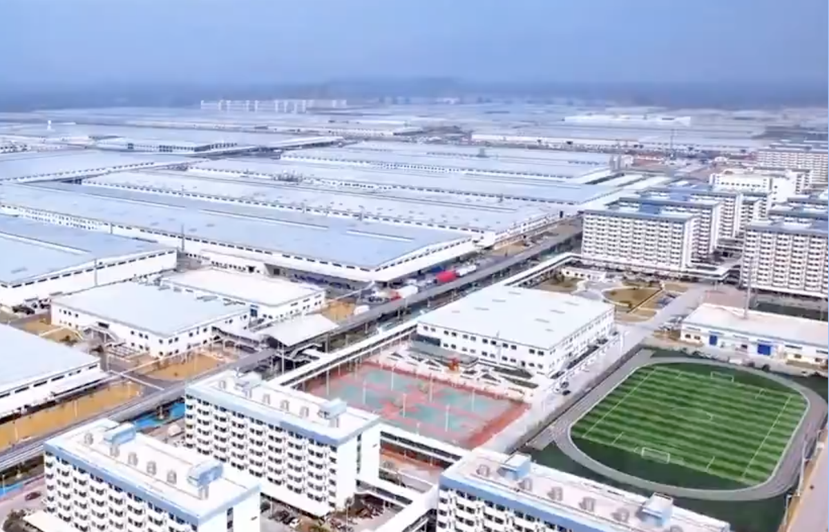 BYD construiește o fabrică gigant în China
