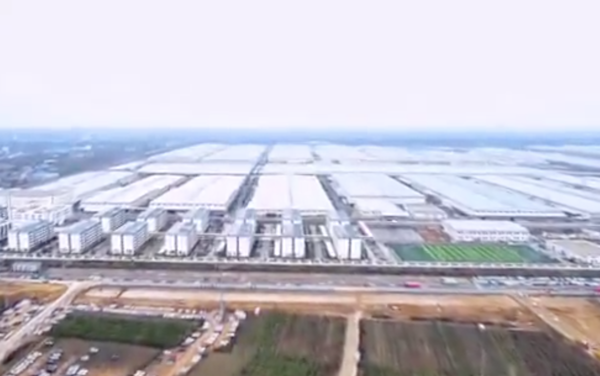 BYD construiește o fabrică gigant în China