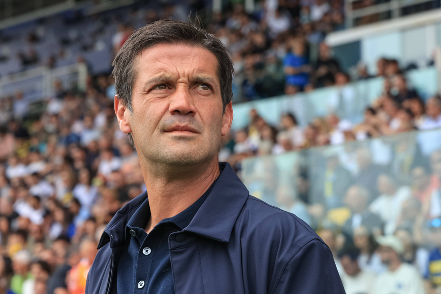 Cristi Chivu semnează cu Inter // FOTO: Imago Images Cum comentează jucătorul lui Inter numirea lui Chivu pe banca „nerazzurrilor”: „Le doresc tot binele!”
