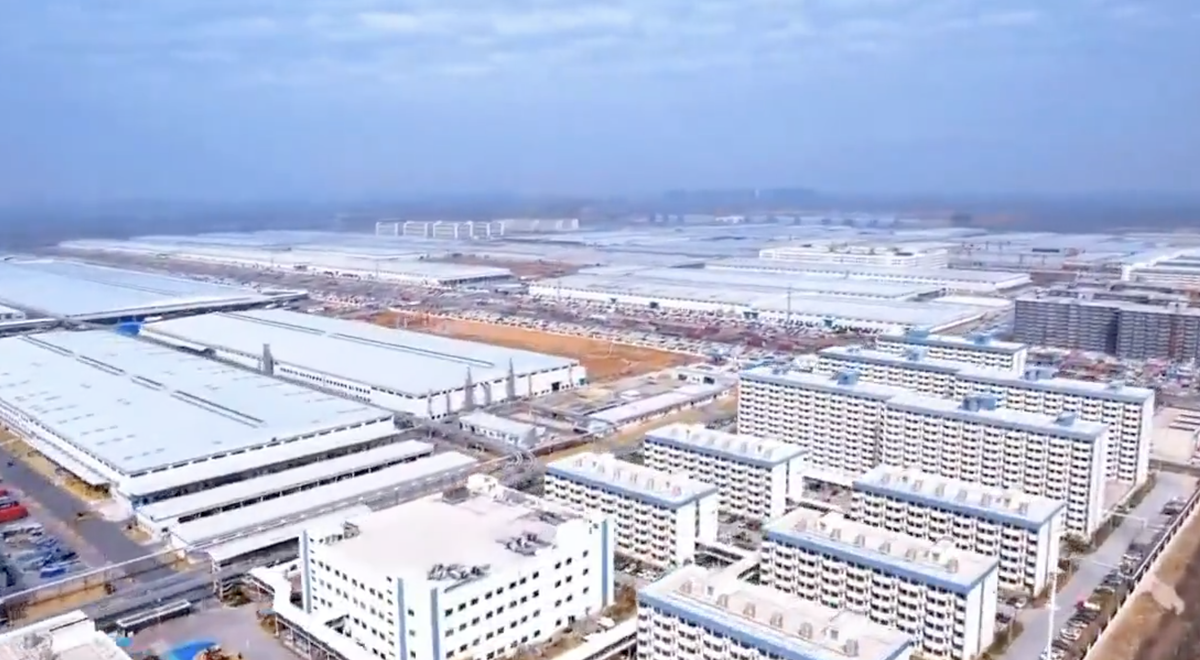 BYD construiește o fabrică gigant în China