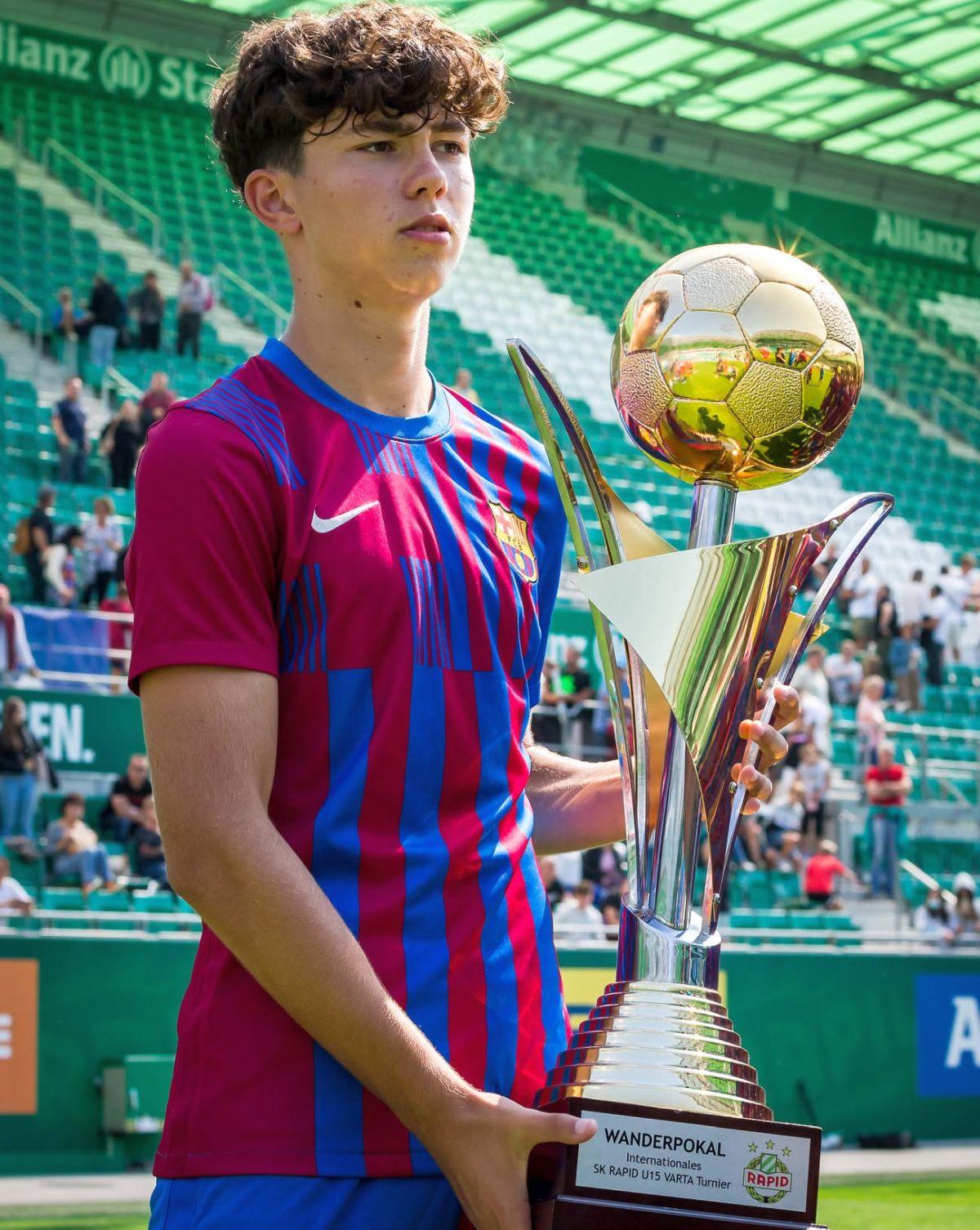 Leo Saca, moldoveanul care a impresionat la juniorii Barcelonei: debut în naționala de peste Prut, după ce a „flirtat” și cu România U15