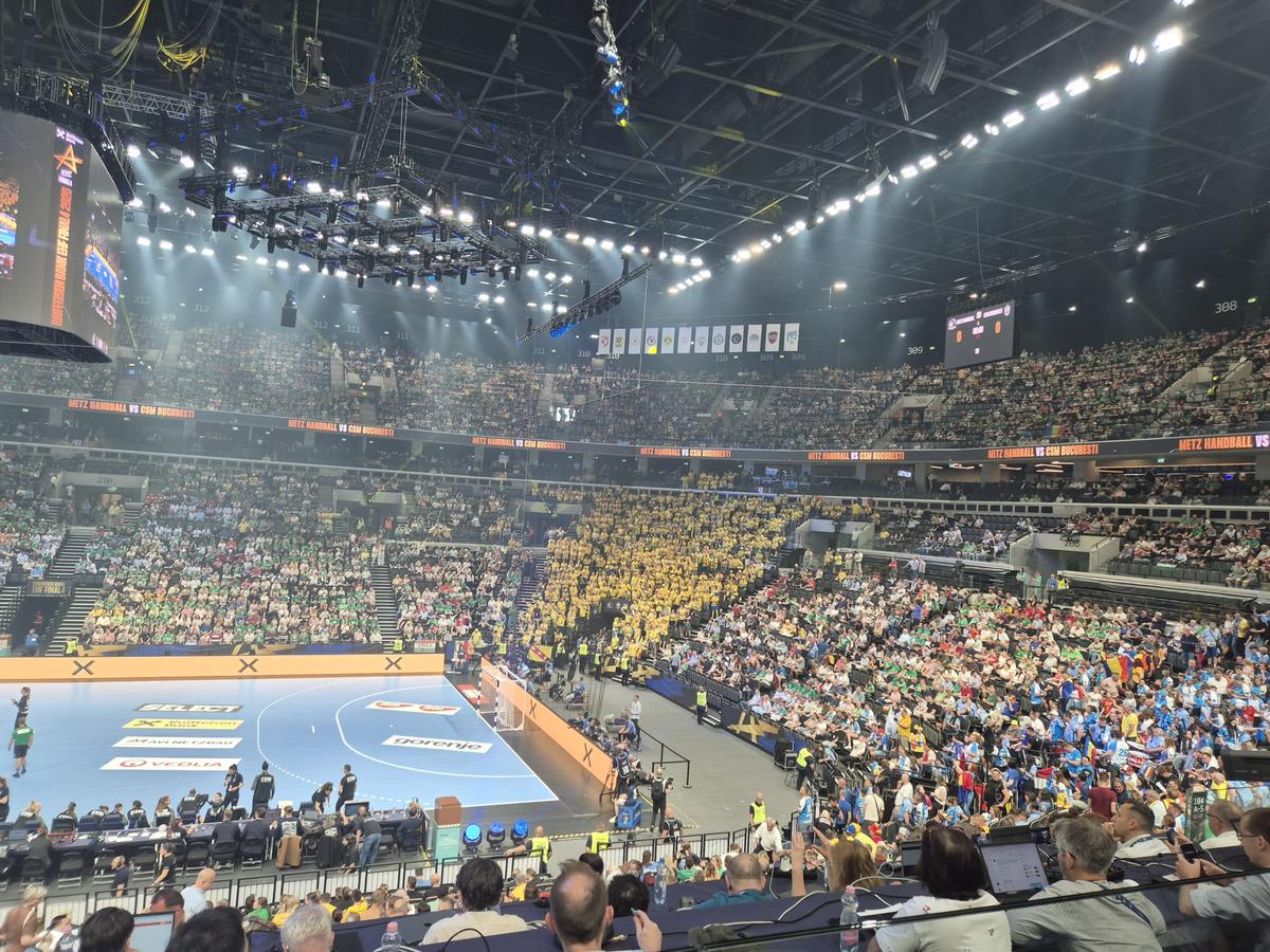 Atmosferă Metz - CSM București, Final Four în MVM Dome