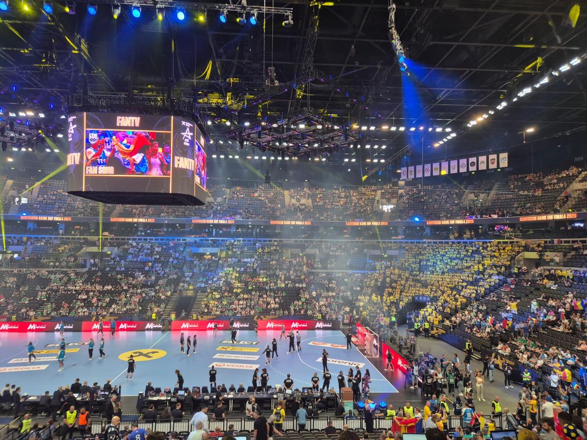 Nu e totul perfect nici în sala de 230 milioane din Budapesta » Problema depistată în MVM Dome, la Final Four-ul cu 3000 de români