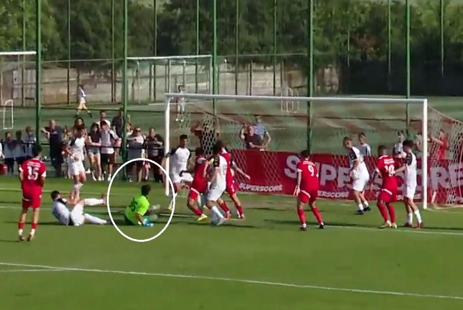Ducan a scăpat mingea din mâini, apoi a căzut și a privit de jos cum Pătrășcoiu înscrie Fostul fotbalist al FCSB-ului a greșit grav în barajul de promovare Popești-Leordeni - Unirea Alba Iulia