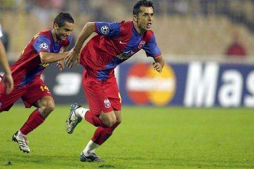 Nicolae Dică, în meciul Dinamo Kiev - Steaua 1-4