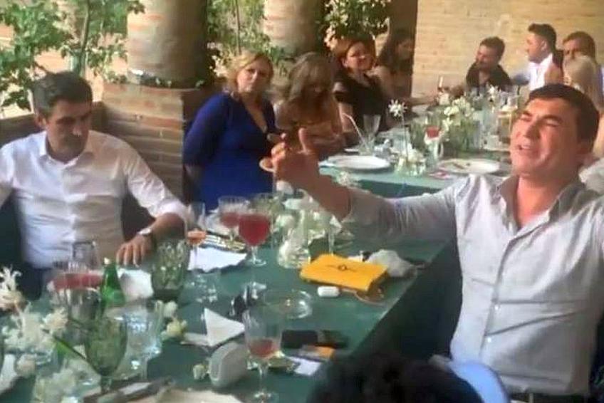 VIDEO + FOTO Cristi Borcea, invitat de marcă la botezul fiului lui Alex Pițurcă și Cristina Ich! Modelul a atras toate privirile