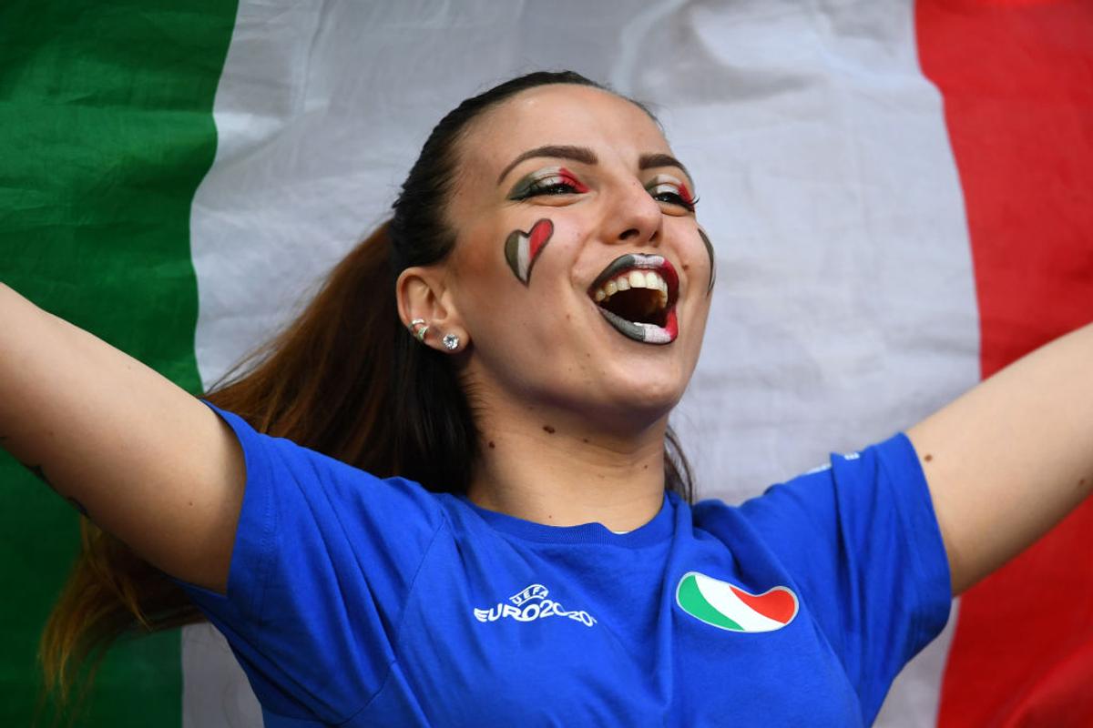 Sărbătoare pe Wembley! 54.000 de spectatori, soare după ploaie, mii de italieni și spanioli bucuroși