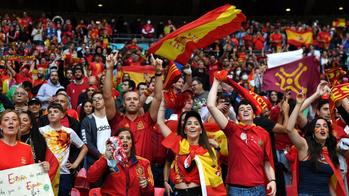 Sărbătoare pe Wembley! 54.000 de spectatori, soare după ploaie, mii de italieni și spanioli bucuroși