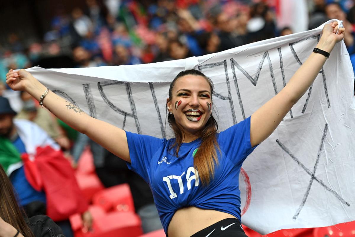 Sărbătoare pe Wembley! 54.000 de spectatori, soare după ploaie, mii de italieni și spanioli bucuroși