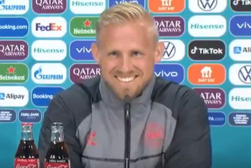 Kasper Schmeichel, Danemarca // foto: captură Twitter
