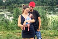Cum e Patrick Petre în rolul de tată » Dezvăluirile bunicului Florentin: „Nici el nu știe pe ce planetă e”