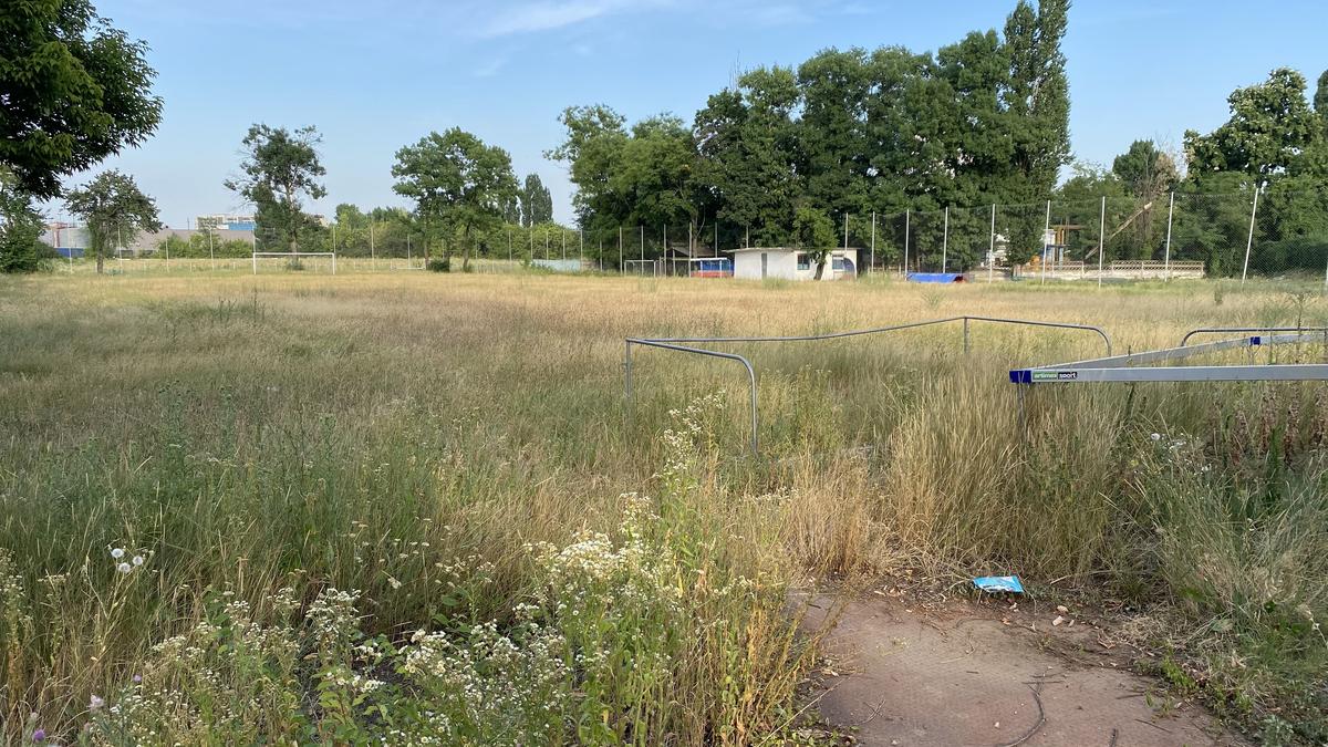 Baza sportivă inaugurată în 2020 de Firea a ajuns un DEZASTRU! Imagini deplorabile din Sectorul 3
