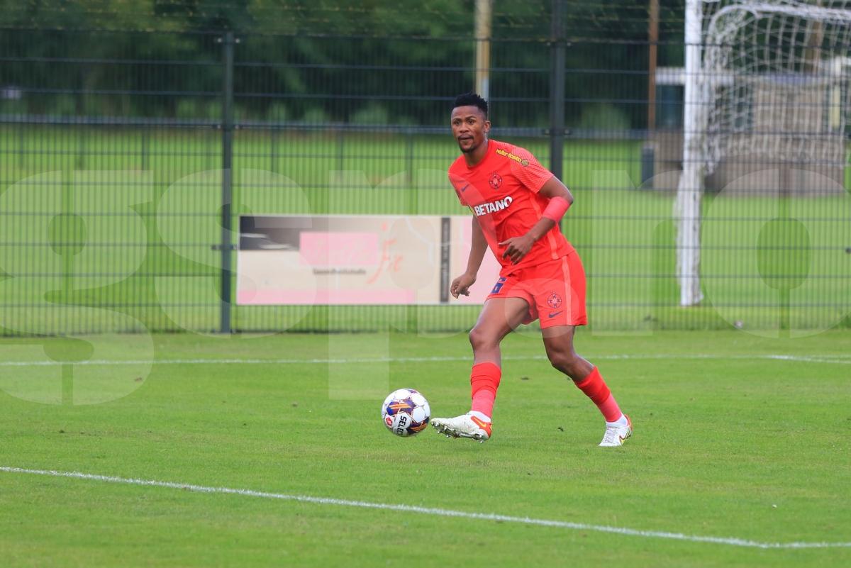 Gafa lui Siyabonga Ngezana în FCSB - PAOK, în cadre succesive