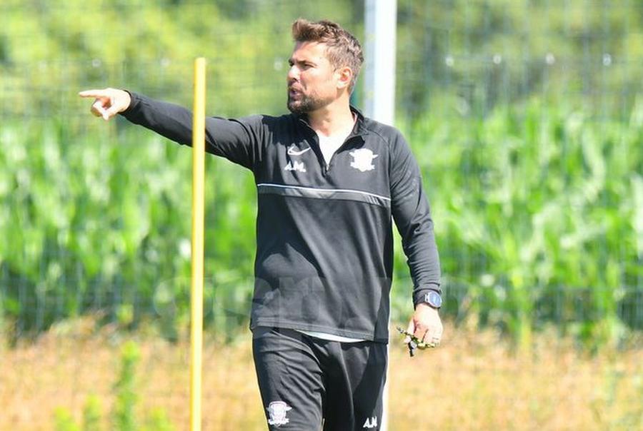 Adrian Mutu (44 de ani) Pleacă Mutu, toată lumea e fericită