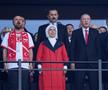 Mii de fani turci au făcut semnul extremist al „lupilor gri”, pentru care Demiral a fost suspendat » Imagini incredibile în tribune la EURO