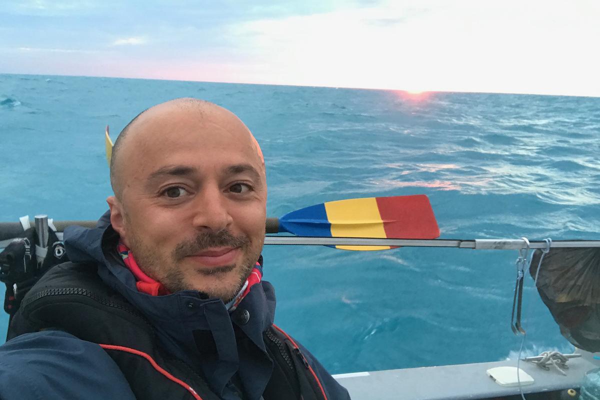 De pe canapea în cartea recordurilor! » Cum arată o zi din viața românului care a devenit primul om din lume cu 7 maratoane și 7 ultramaratoane încheiate pe 7 continente