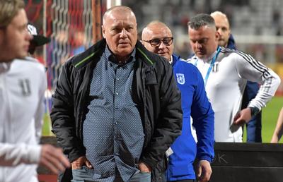 Patronul echipei s-a răzgândit: nu mai închide clubul și l-a numit pe Pușcaș președinte! » „Emulația creată de naționala României m-a făcut să bag bani în continuare”