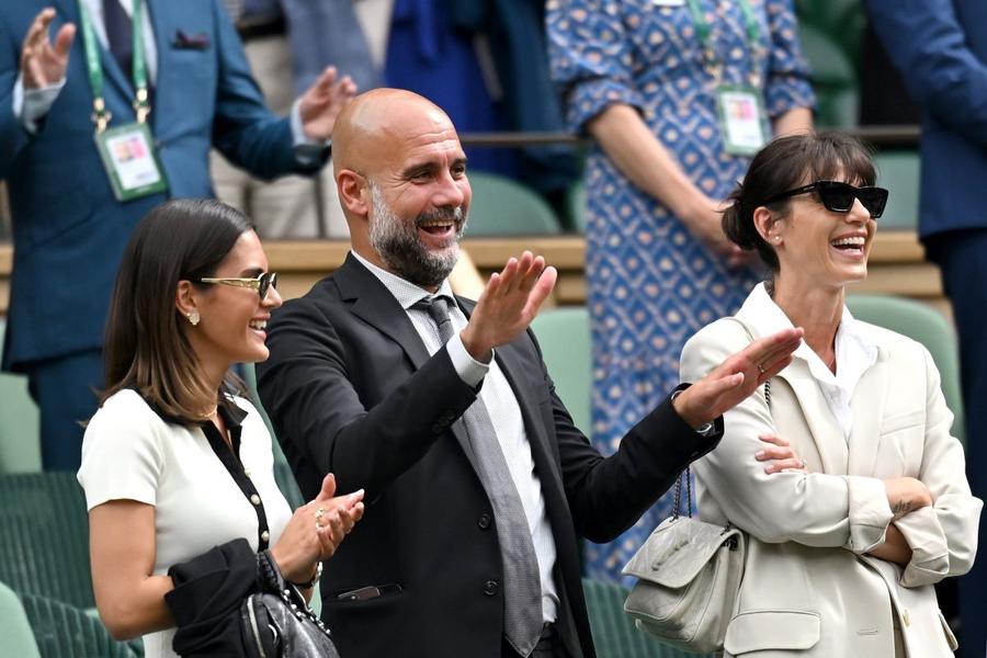 Pep Guardiola în Loja Regală la Wimbledon 2024 Foto: Guliver/GettyImages Planul planurilor: Pep Guardiola ar urma să preia naționala Angliei! Există un singur hop
