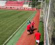 Maxime Sivis s-a accidentat în Dinamo - Tunari și a fost scos pe targă