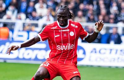 Dinamo intră la negocieri pentru fundașul din Ligue 1 » Pistă nouă de transfer pentru „câini”