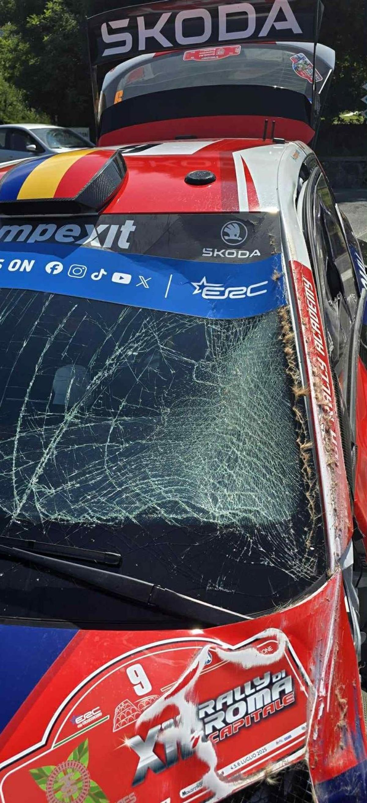 Simone Tempestini, accident în ultima etapă de raliuri » Multiplul campion național a lovit o vacă: iată cum arată mașina după impact
