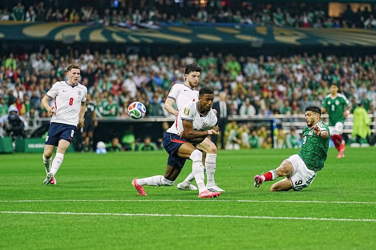 Mexic - Anglia, în optimile de finală ale Cupei Mondiale // foto: Imago