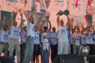 A prins poza cu trofeul de campion la Craiova, acum a semnat în prima ligă portugheză! Concurent de la PSG