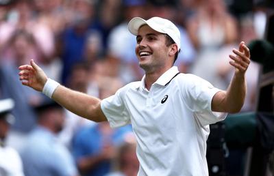 Unicul britanic rămas la Wimbledon e în „sferturi”, după ce l-a eliminat pe Grigor Dimitrov: „Stau aici, mă uit la fața ta și încă nu-mi vine să cred”