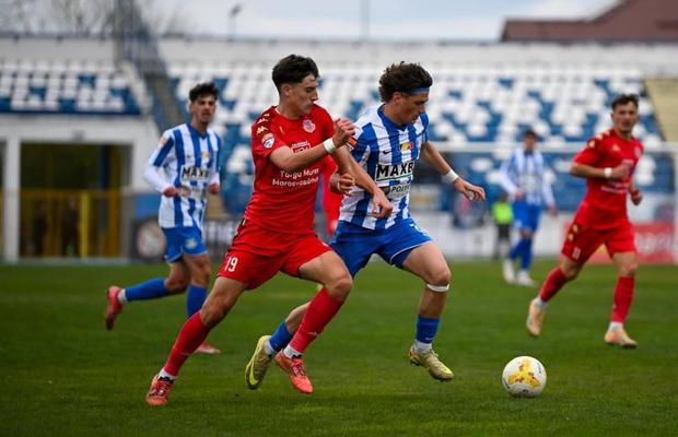 Rapid a mai transferat un jucător de la rivala din play-off » Internaționalul român a ajuns deja în cantonamentul din Austria