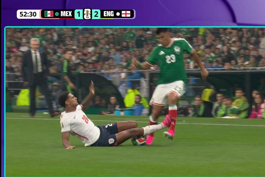 Faultul comis de Quansah Anglia se califică în sferturile de finală ale Cupei Mondiale » Meci nebun cu Mexic, 5 goluri și un cartonaș roșu